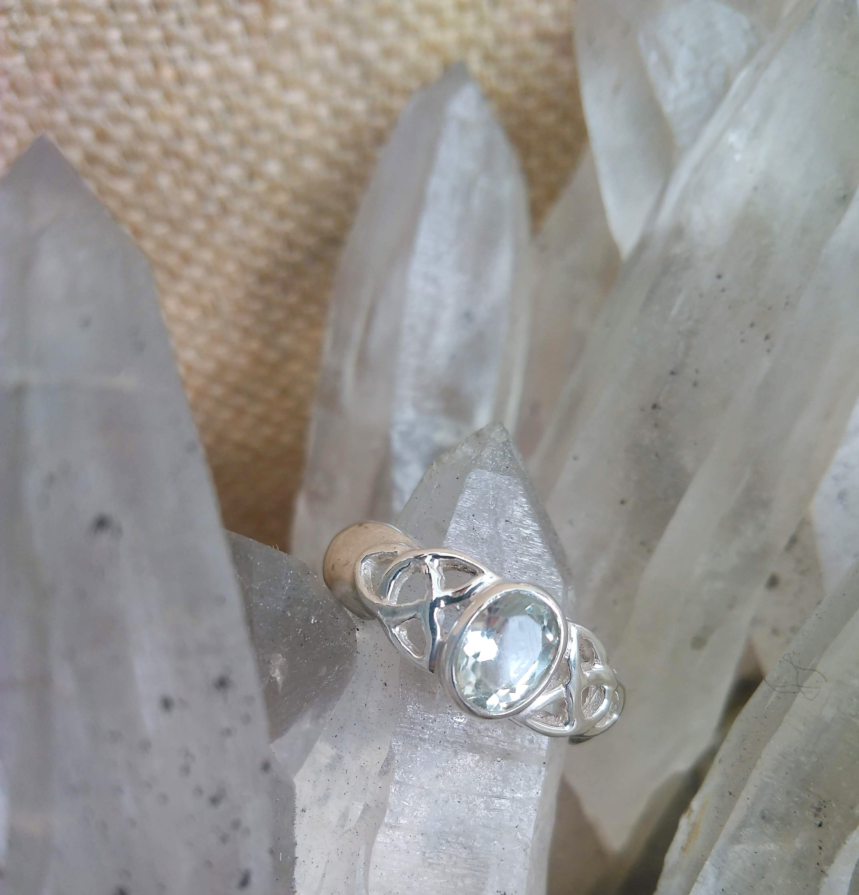 Celtic Triquetra Green Amethyst Gemstone ring in Sterling Silver